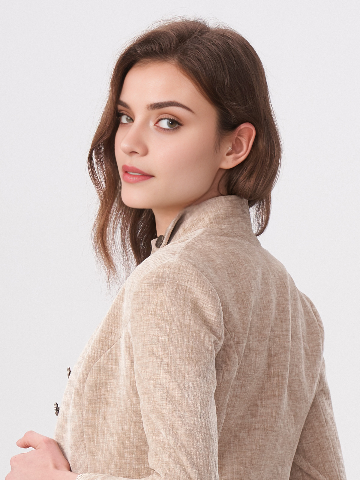 Modernes Dirndl in Beige
