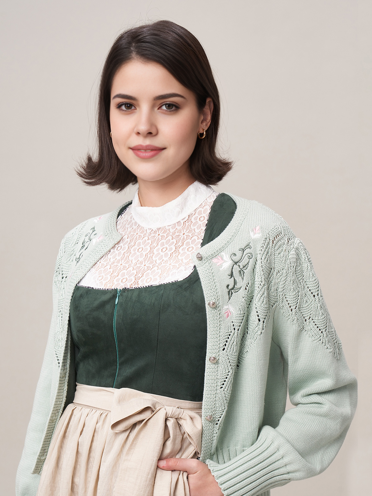 Modernes Dirndl in Dunkelgrün