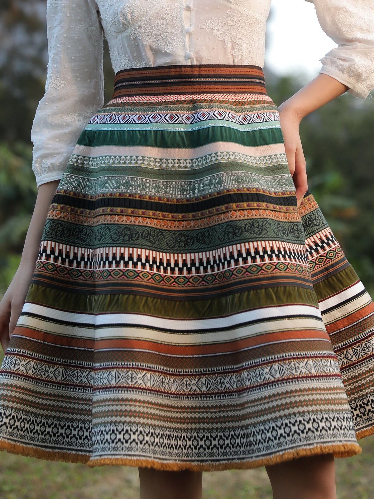 Elegantes Langarm Dirndl in Grün