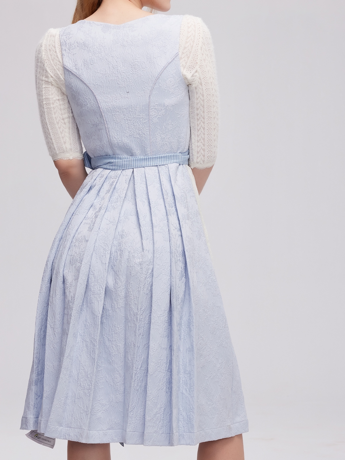 Modernes Dirndl in Blau