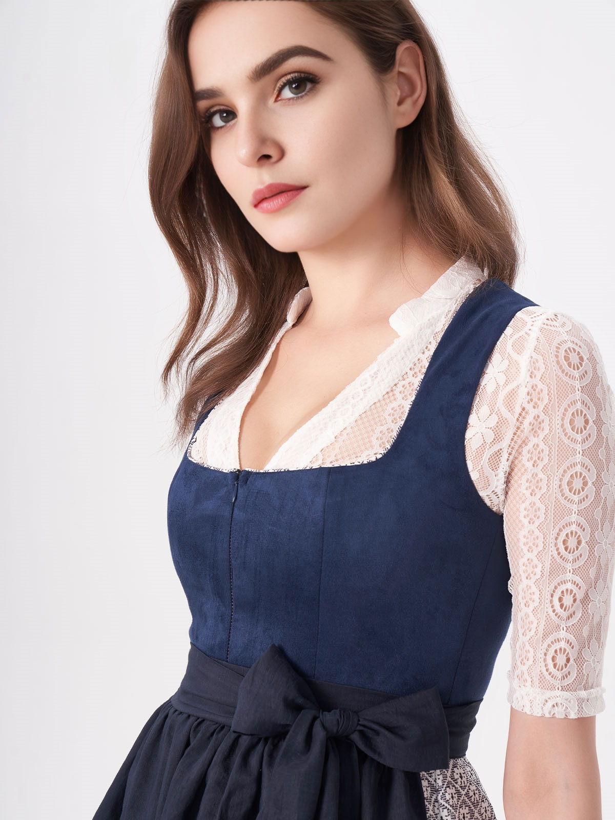 Modernes Dirndl in Grau-Schwarz