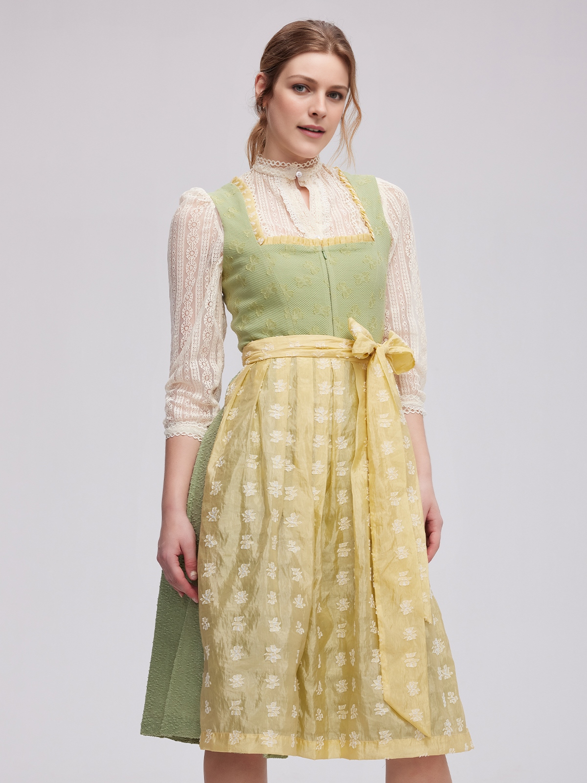 Dirndl Grün mit eleganter Bluse