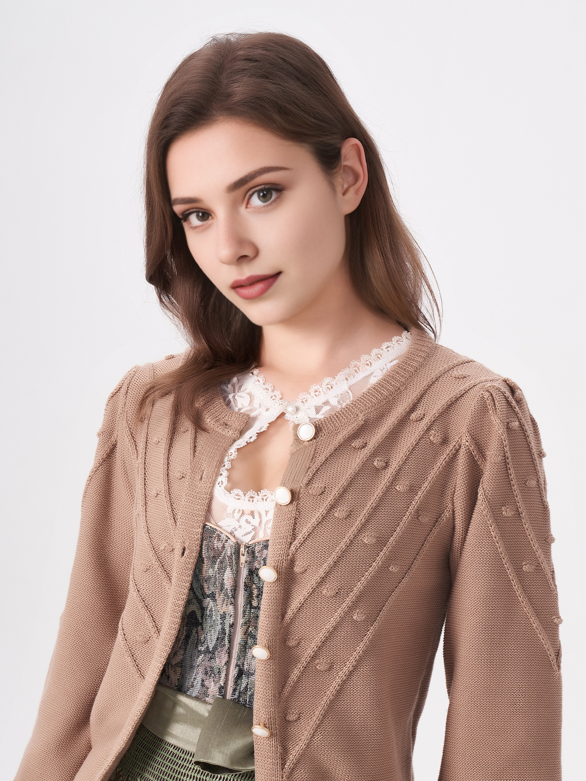 Dirndl mit Strickjacke