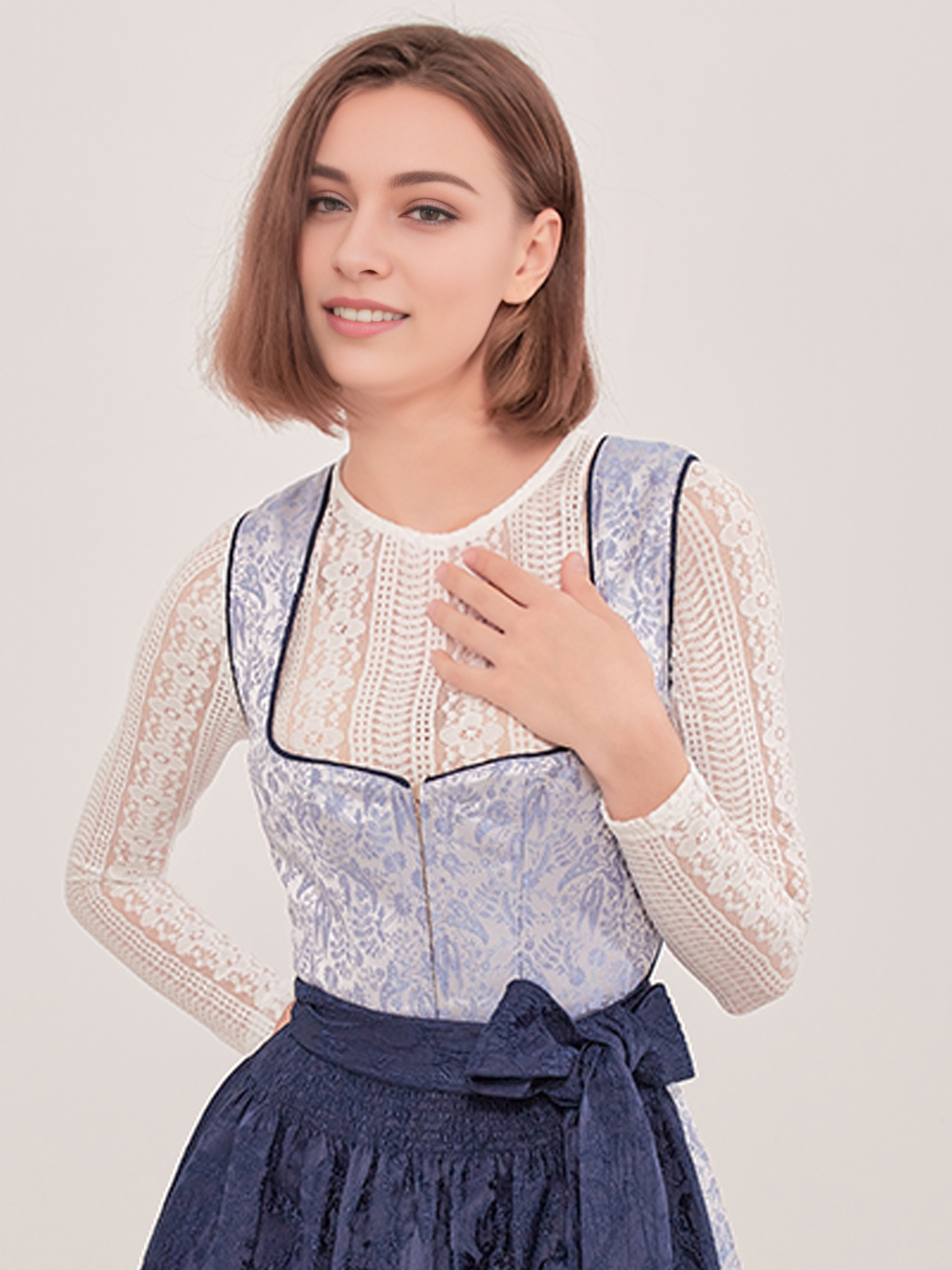Ehreer Dirndl in Blau