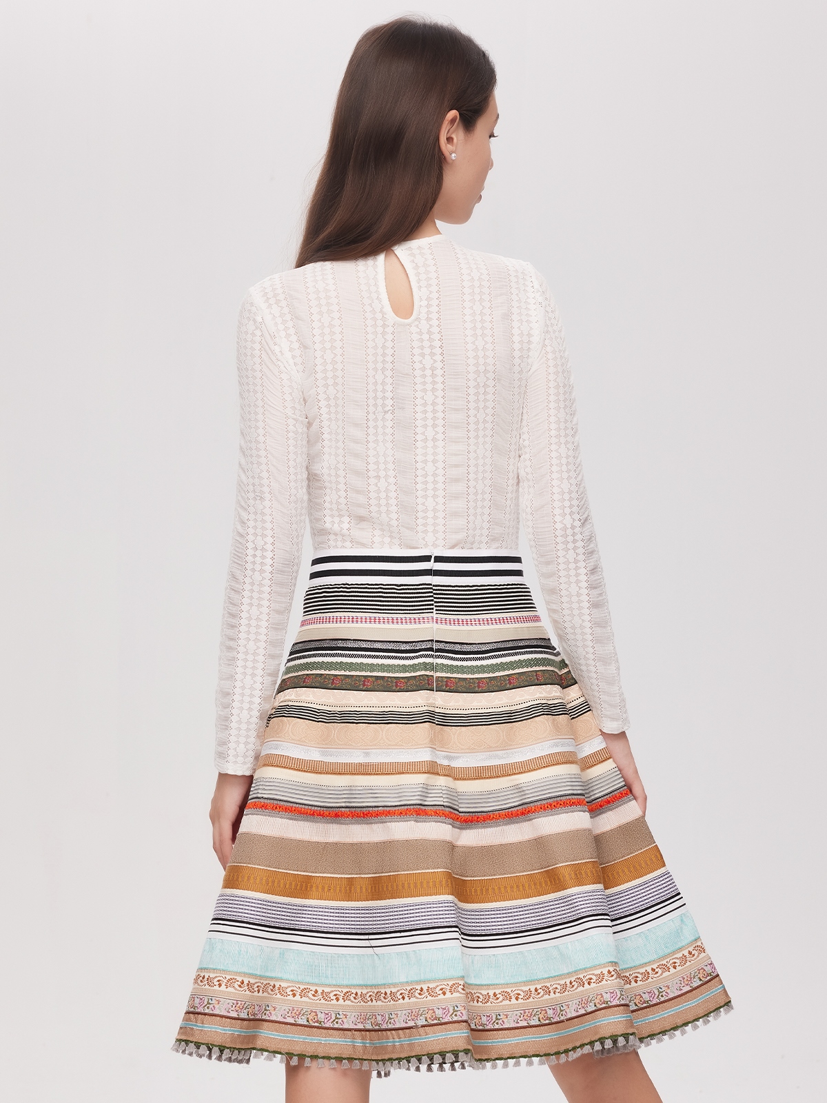 Modernes Dirndl in Gelb