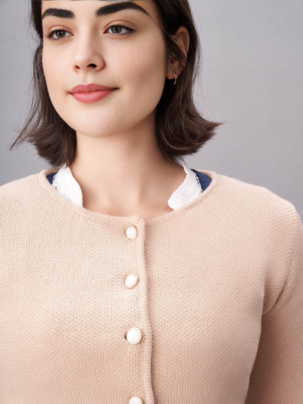 Modernes Dirndl in Braun
