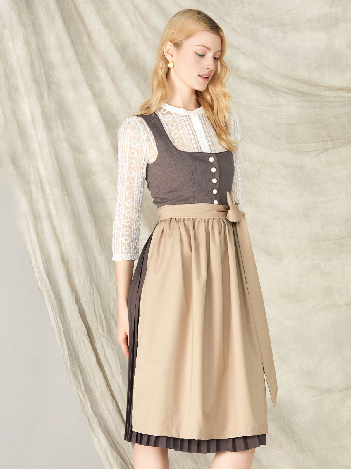 Dirndl Monochrom in Grau