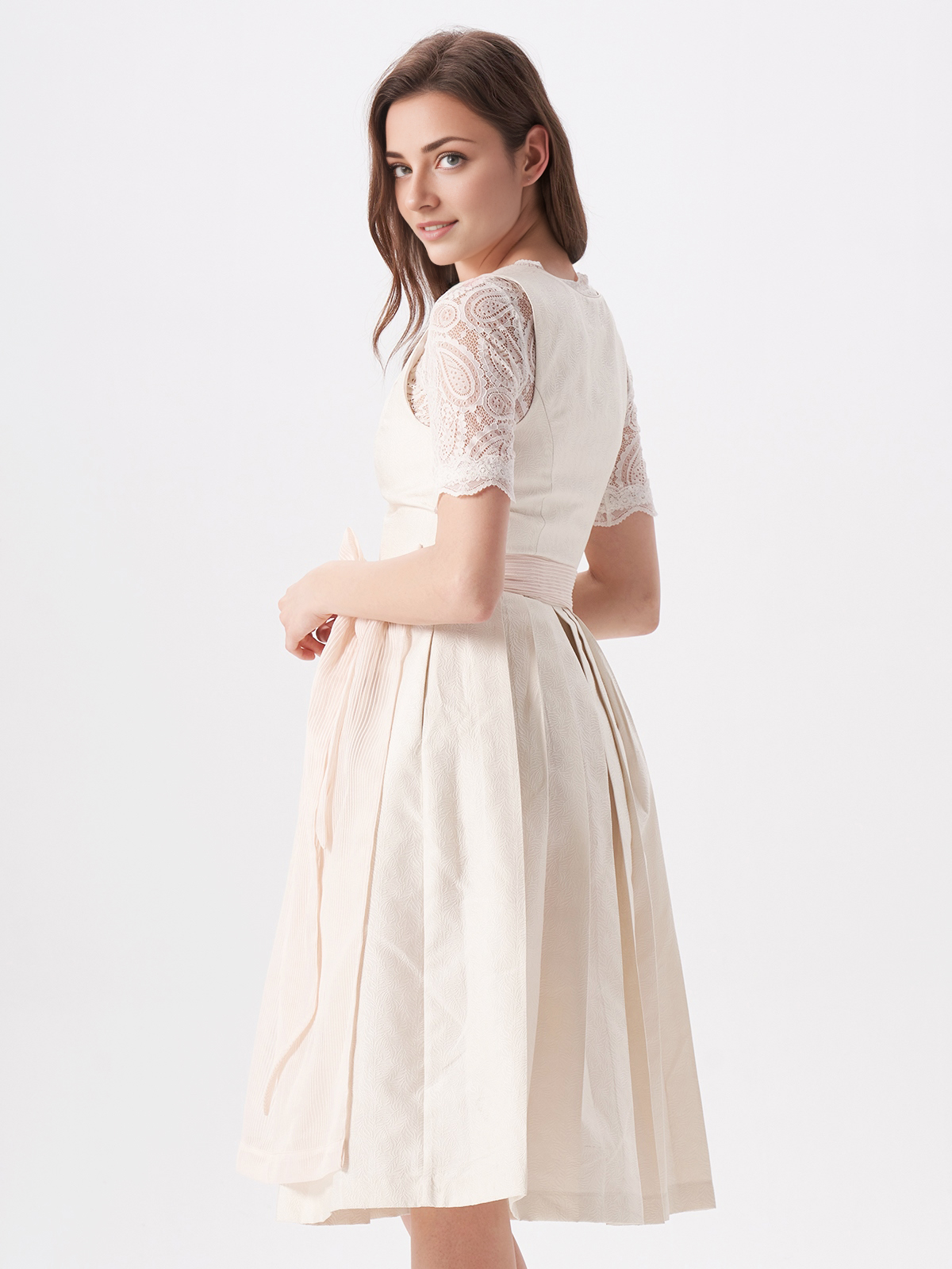Elegantes Ehreer-Dirndl in Beige